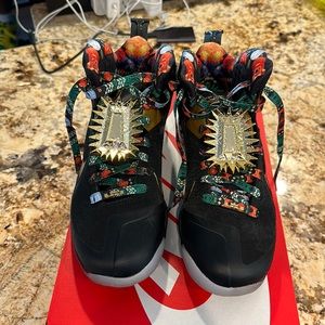 Lebron 9 watch the throne 2022